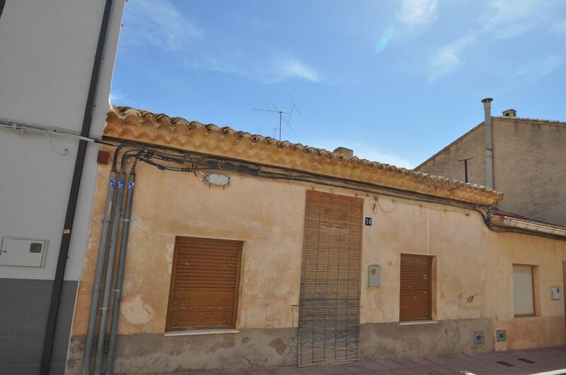 Townhouse for sale in Algueña, Alicante