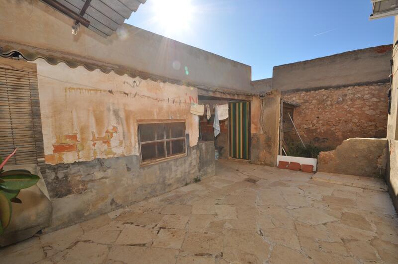 5 bedroom Country House for sale