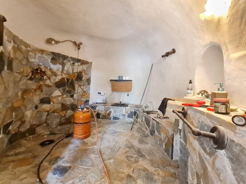 5 soverom Grottehuset til salgs