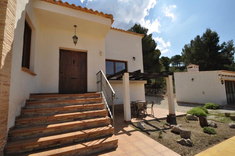 5 bedroom Villa for sale