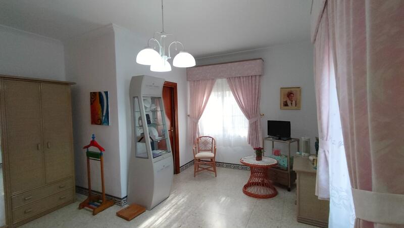 4 Cuarto Villa en venta