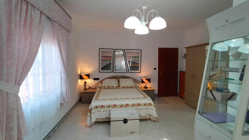 4 Cuarto Villa en venta