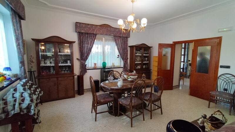 4 Cuarto Villa en venta