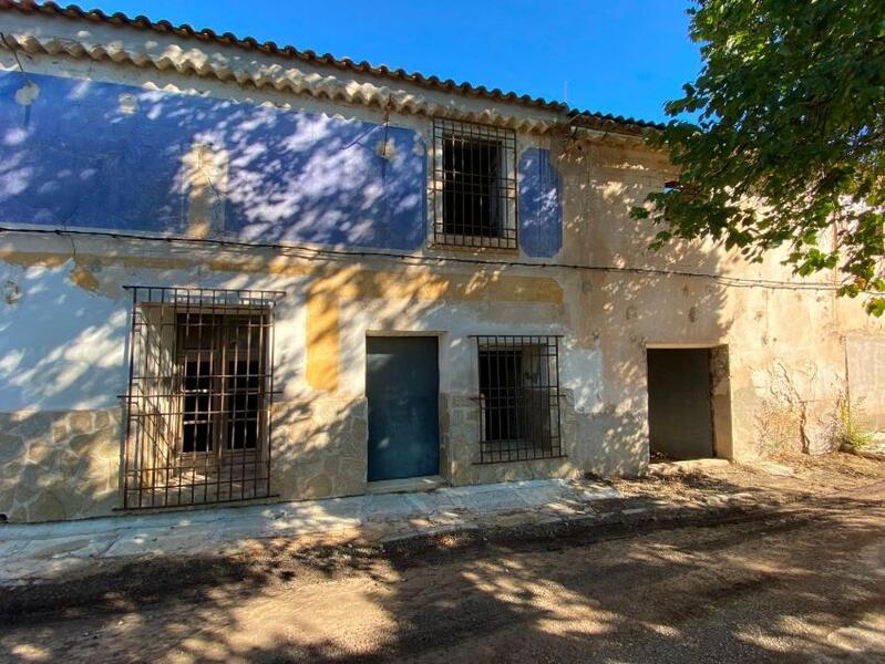 Villa for sale in Chinorlet, Alicante