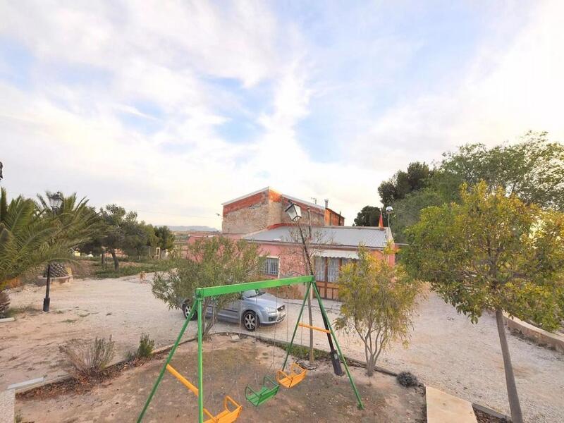 Country House for sale in Pinoso, Alicante