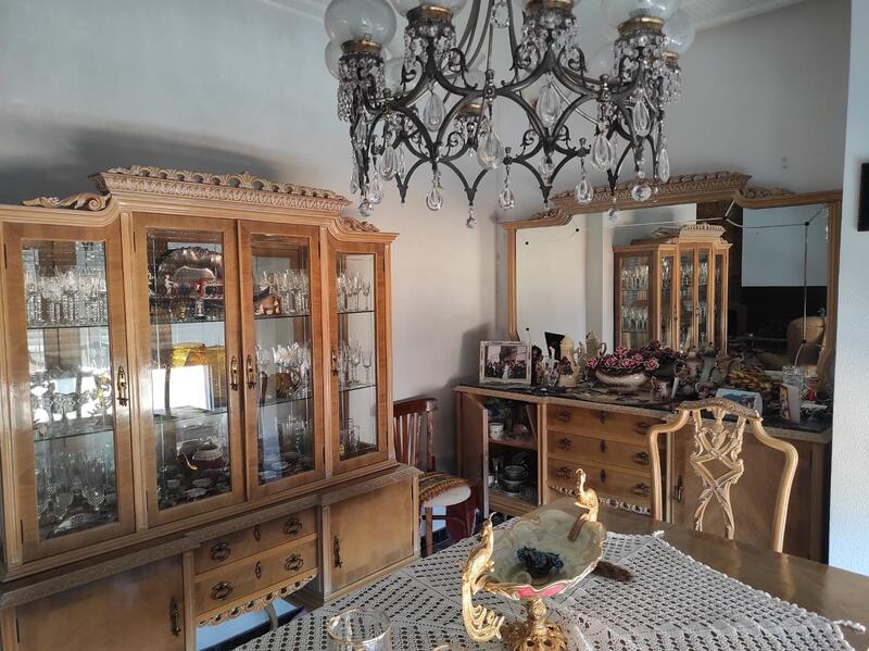 4 slaapkamer Appartement Te koop