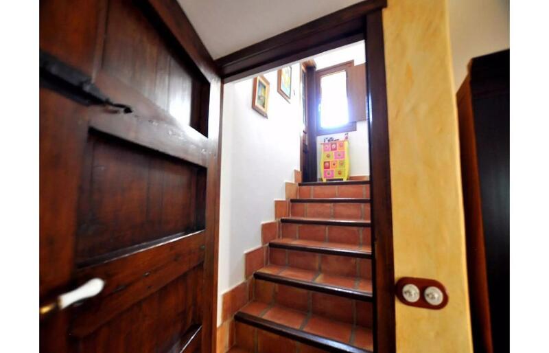 5 bedroom Townhouse for sale