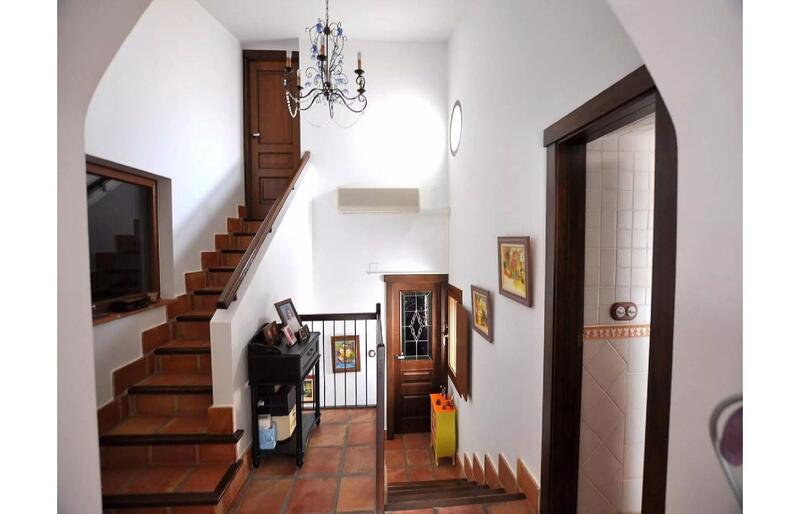 5 bedroom Townhouse for sale