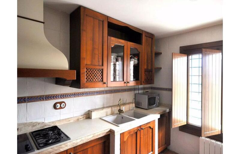 5 bedroom Townhouse for sale