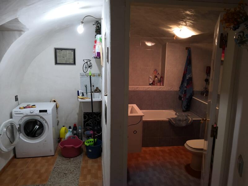 3 soveværelse Grottehus til salg