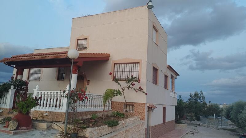 Villa til salg i Fortuna, Murcia