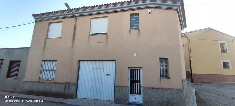 Rekkehus til salgs i Caudete, Alicante