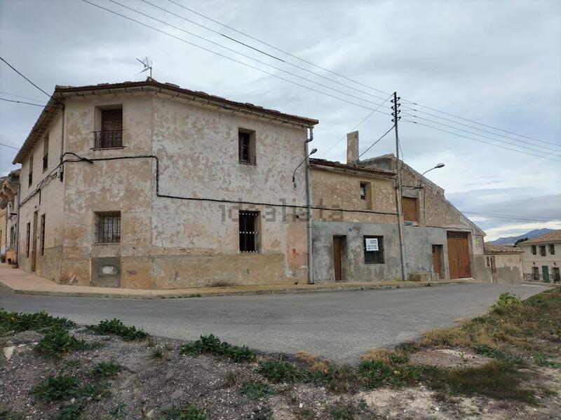 Деревенский Дом продается в Pinoso, Alicante