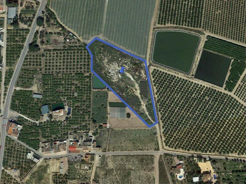 Land Te koop in Los Montesinos, Alicante