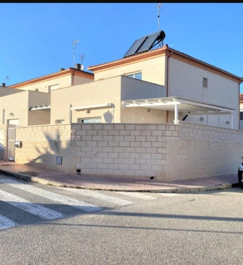 Maison de Ville à vendre dans Salinas, Alicante