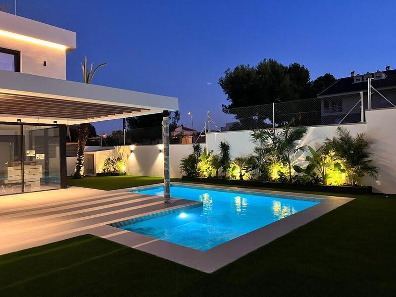 Townhouse for sale in Orihuela Costa, Alicante