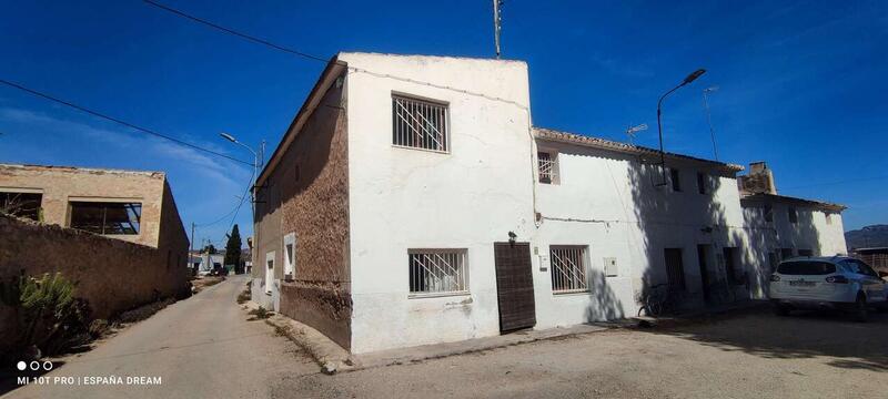 Townhouse for sale in Monóvar, Alicante