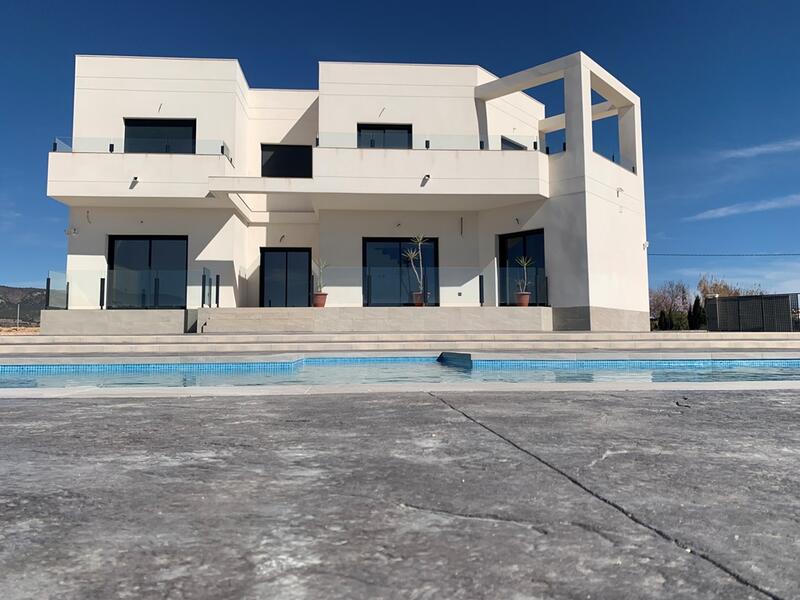 Villa for sale in La Romana, Alicante