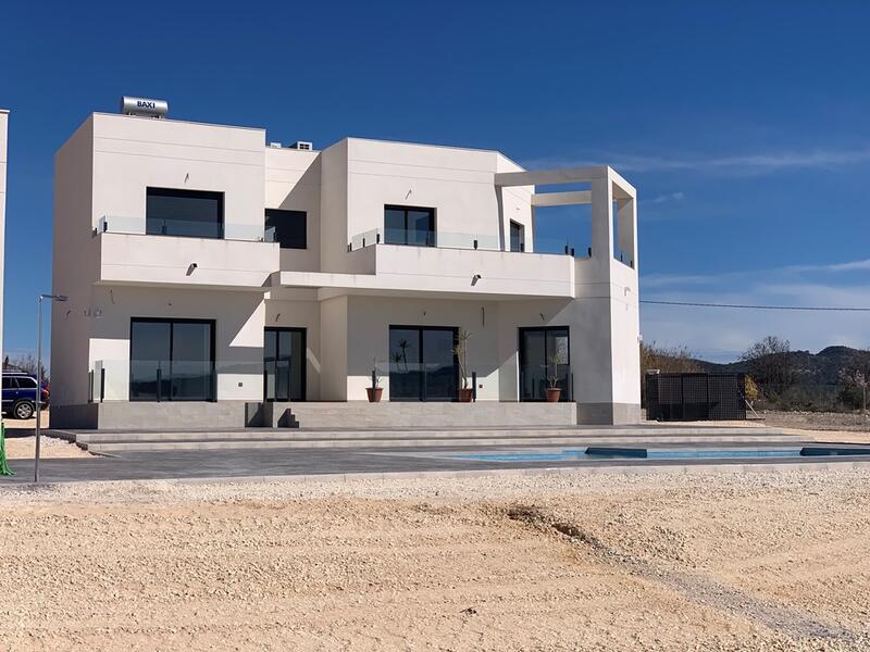 Villa à vendre dans Sax, Alicante