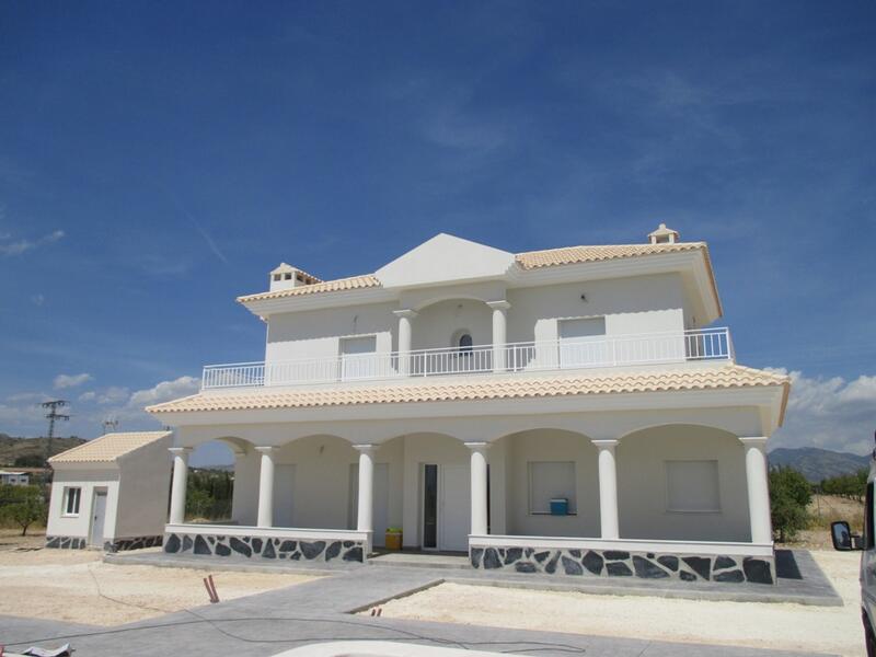 Villa Te koop in Pinoso, Alicante