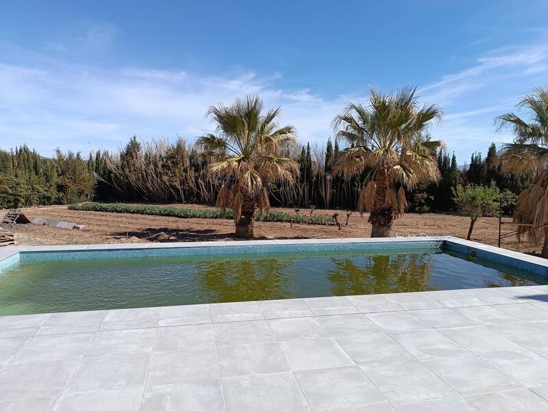 Villa en venta en Yecla, Murcia