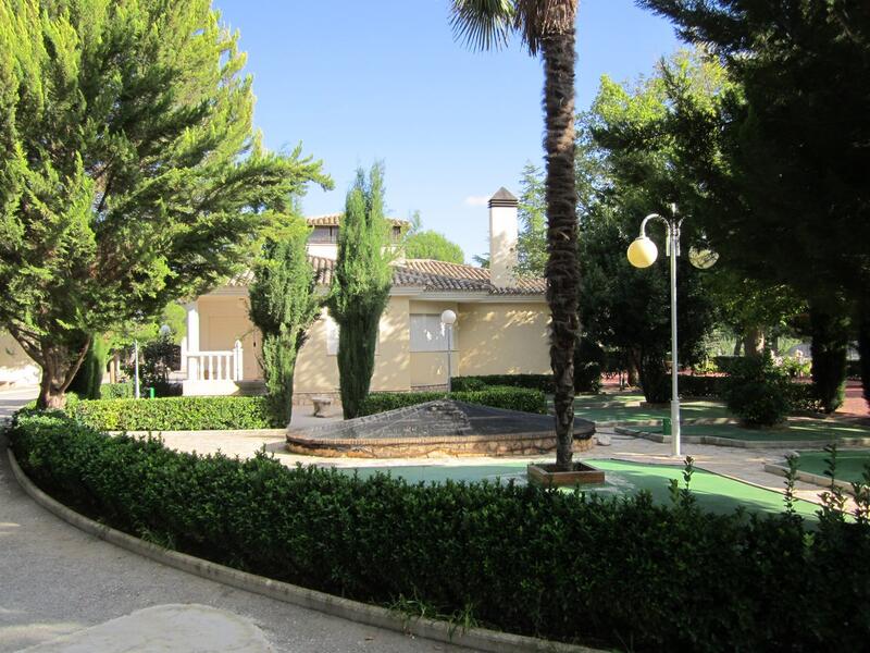 4 Schlafzimmer Villa zu verkaufen