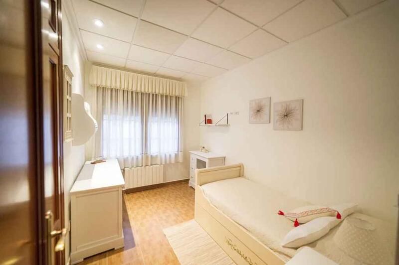 10 bedroom Villa for sale
