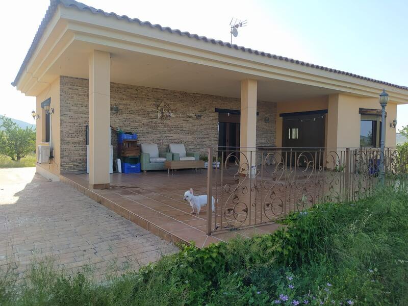 Villa til salg i Yecla, Murcia