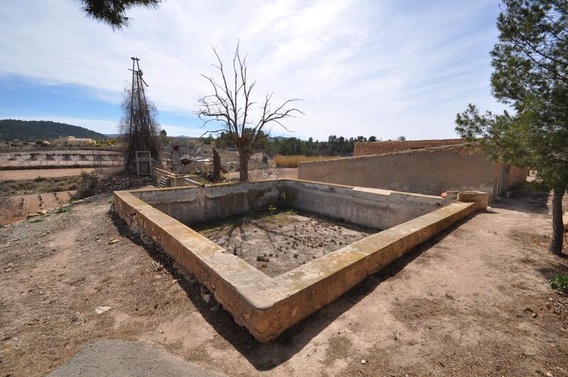 6 Cuarto Casa de Campo en venta