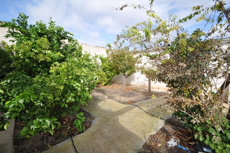 5 bedroom Country House for sale