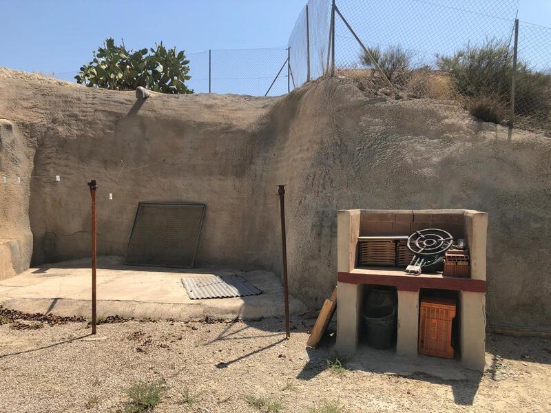 2 chambre Maison Troglodyte à vendre