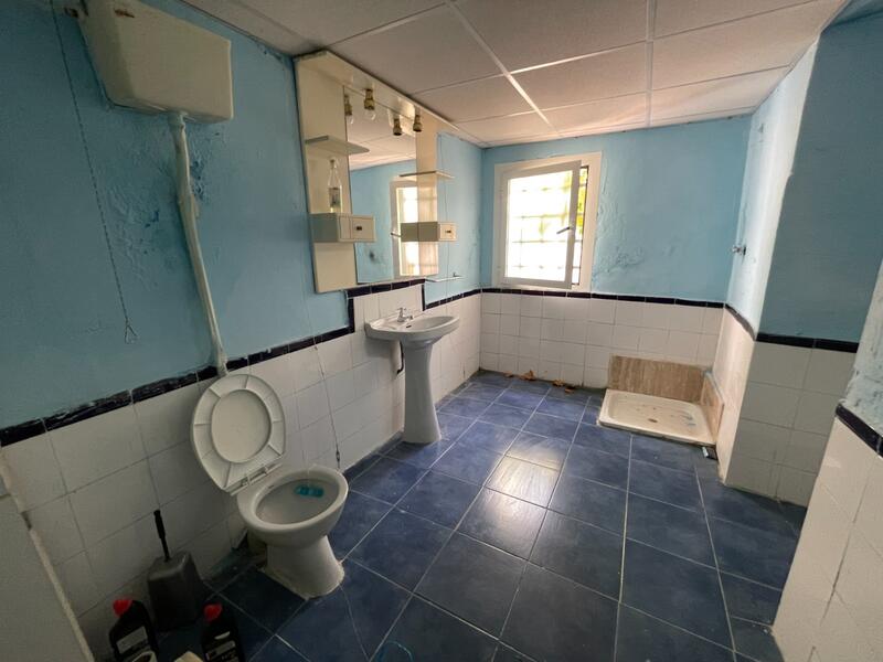 8 Cuarto Villa en venta