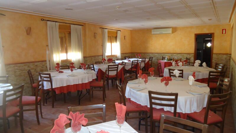 10 chambre Local Commercial à vendre
