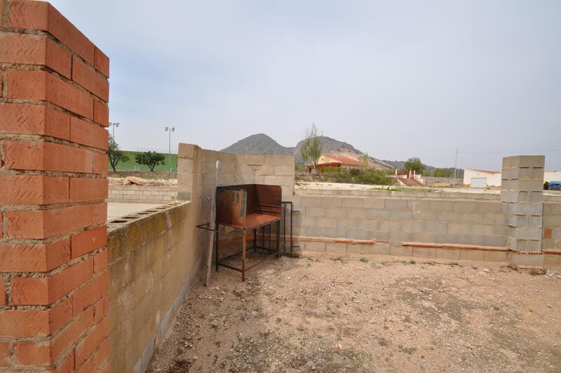 4 bedroom Townhouse for sale