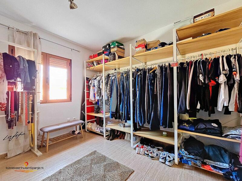 4 спальная комната Другие продается