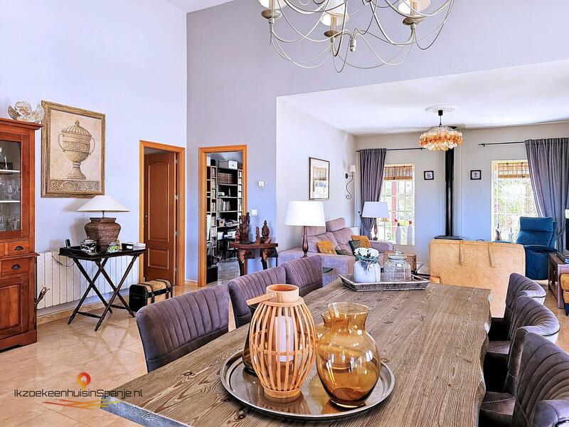 5 bedroom Villa for sale