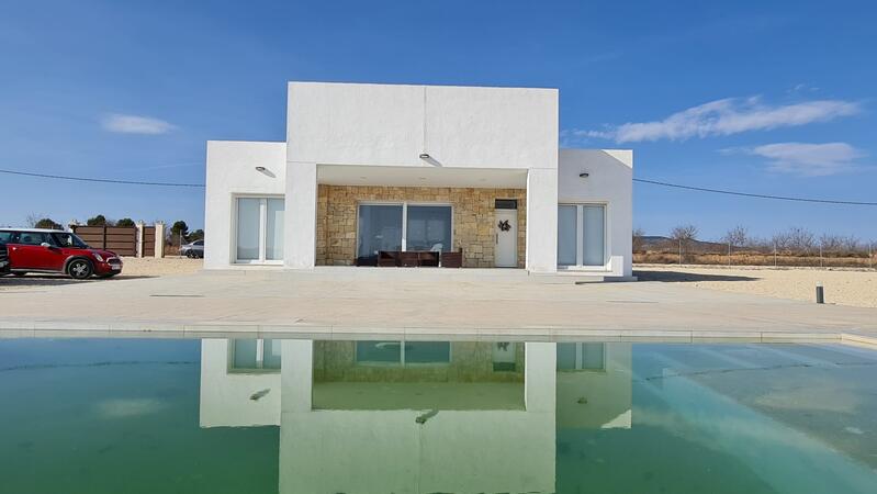 вилла продается в Pinoso, Alicante