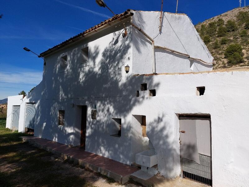 Lantställe till salu i Monóvar, Alicante