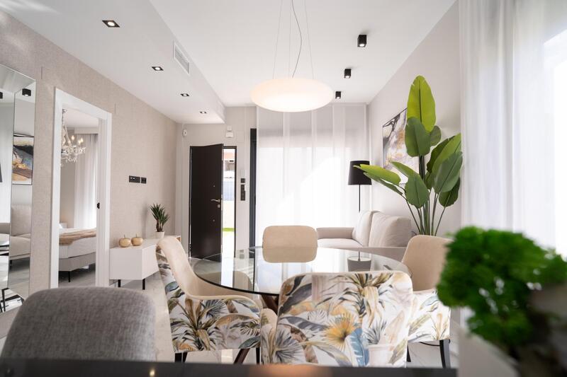 3 slaapkamer Gezinswoning Te koop