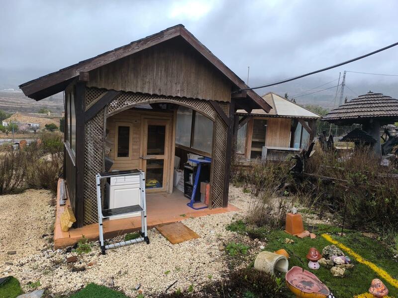 3 bedroom Commercial Property for sale