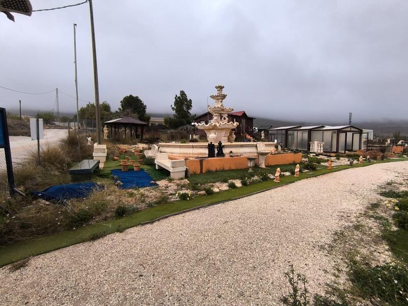 3 bedroom Commercial Property for sale