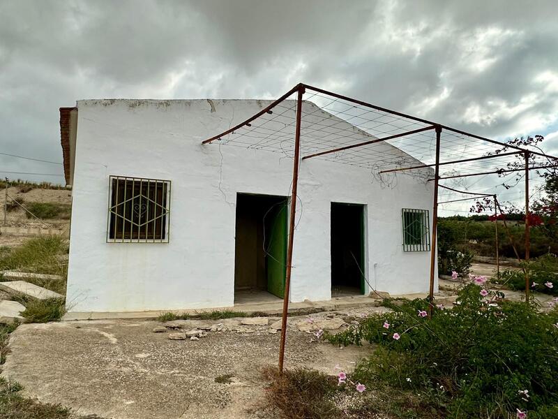 2 bedroom Country House for sale