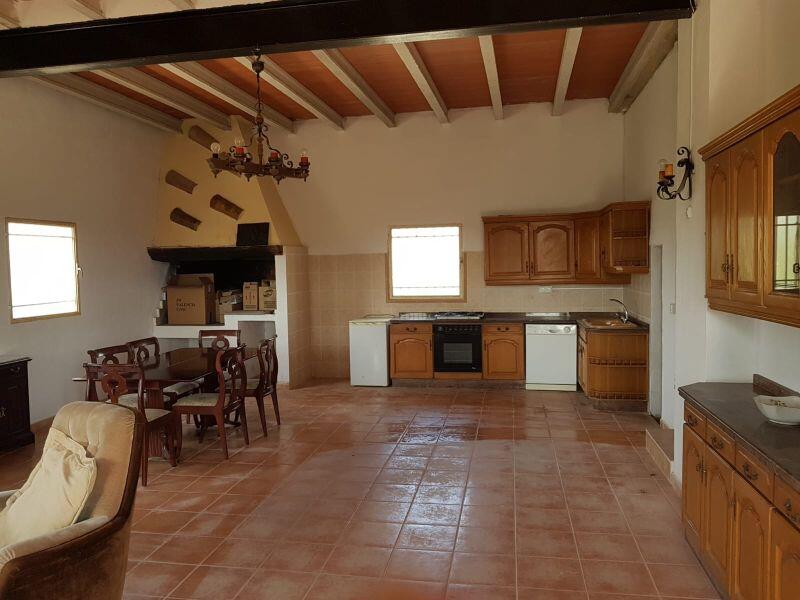 8 bedroom Country House for sale