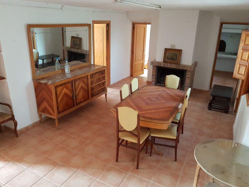 8 bedroom Country House for sale