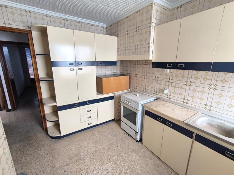 3 bedroom Apartment for sale