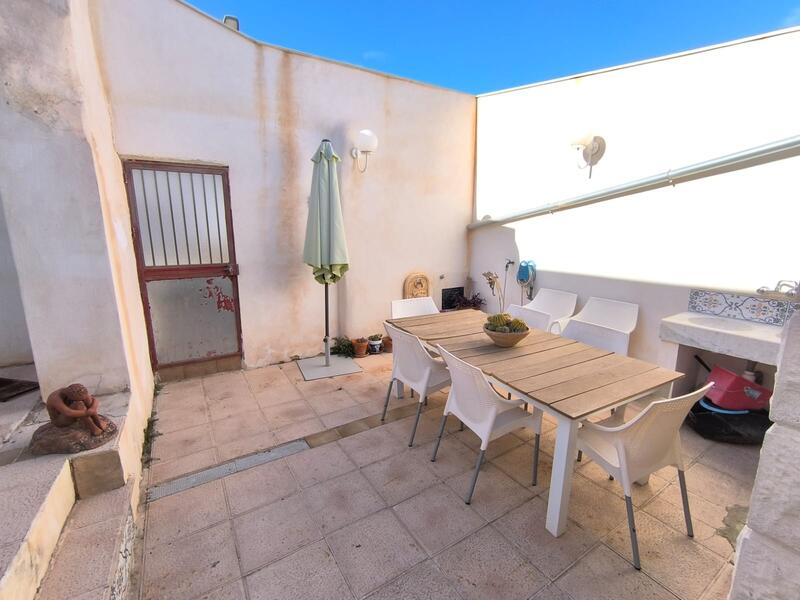 5 slaapkamer Gezinswoning Te koop