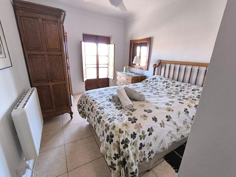 5 slaapkamer Gezinswoning Te koop