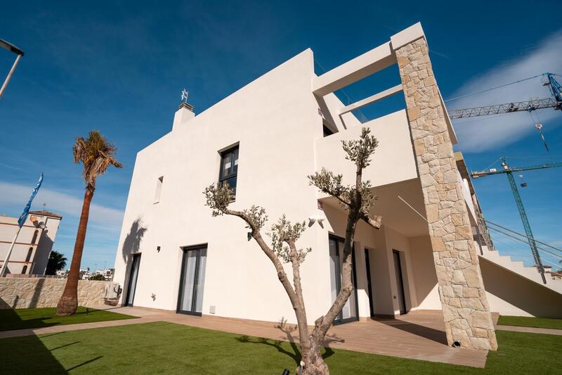 Byhus til salg i Pilar de la Horadada, Alicante