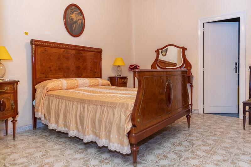 7 bedroom Villa for sale