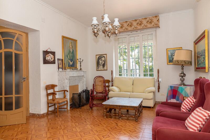 7 bedroom Villa for sale